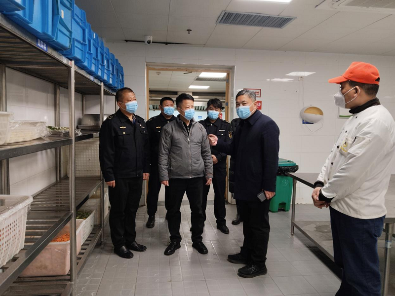 刘明调研督导校园食品安全工作